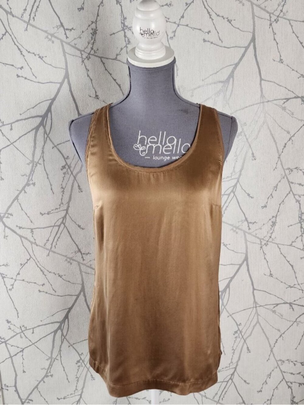 Le Chateau Gold 96% Silk Stretch Satin Round Neck Tank
